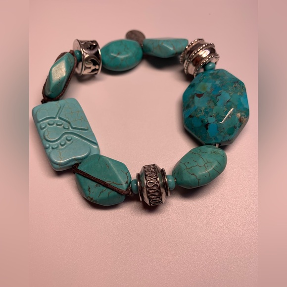 Silpada Vintage STER Compressed Turquoise, Howlite & Magnesite Stretch Bracelet - Picture 14 of 14